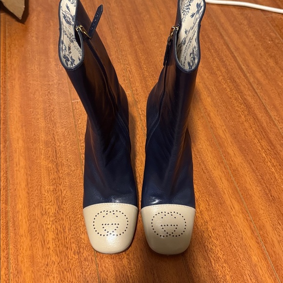 Gucci Hills Logo Bootie (Women) - Picture 5 of 9